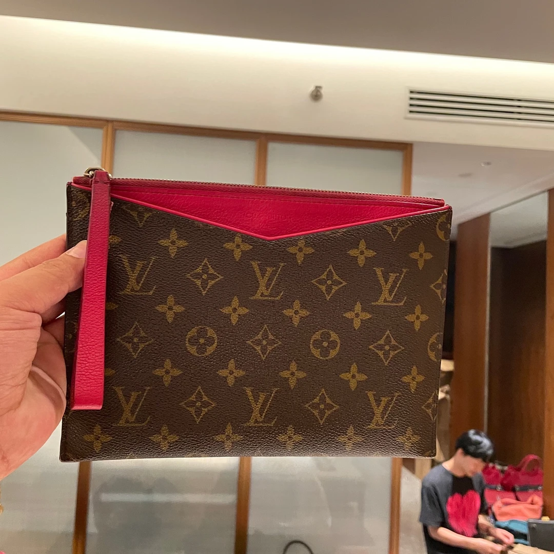 95新 LouisVuitton/路易威登 小野专属/95新/单肩包/DC8432