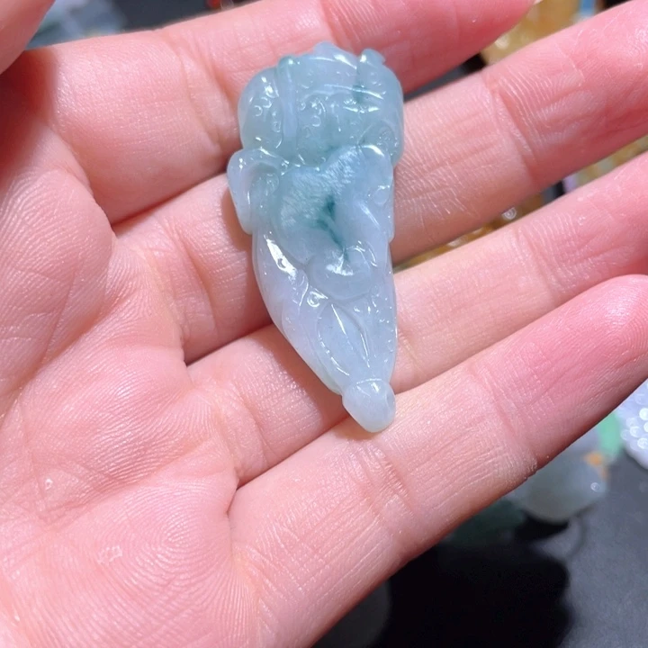 【闪购商品】翡翠颈饰未镶嵌天然翡翠