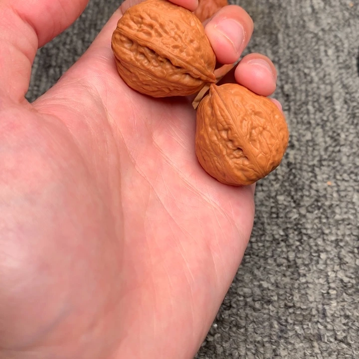 文玩核桃把件金刚蟾。