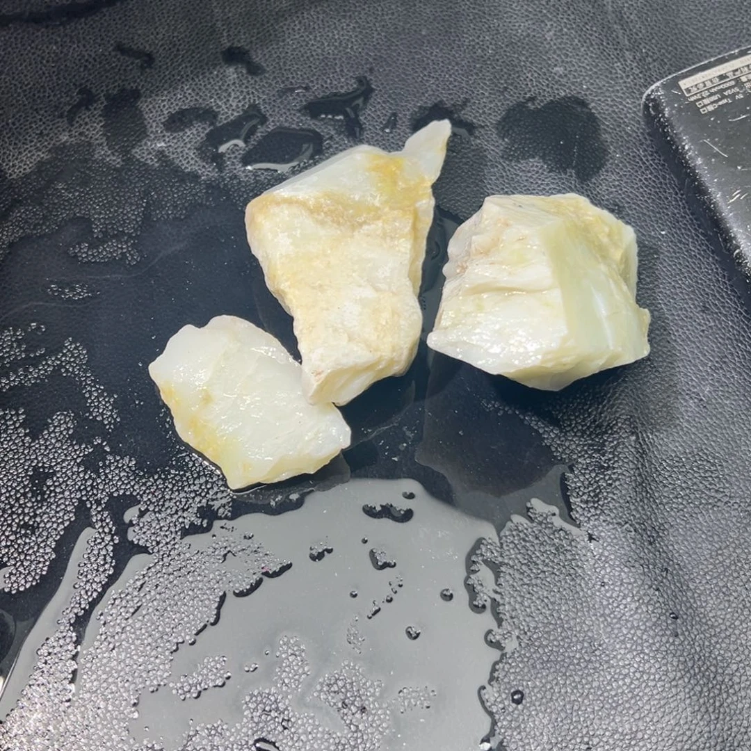 和田玉（糖玉）未镶嵌手镯