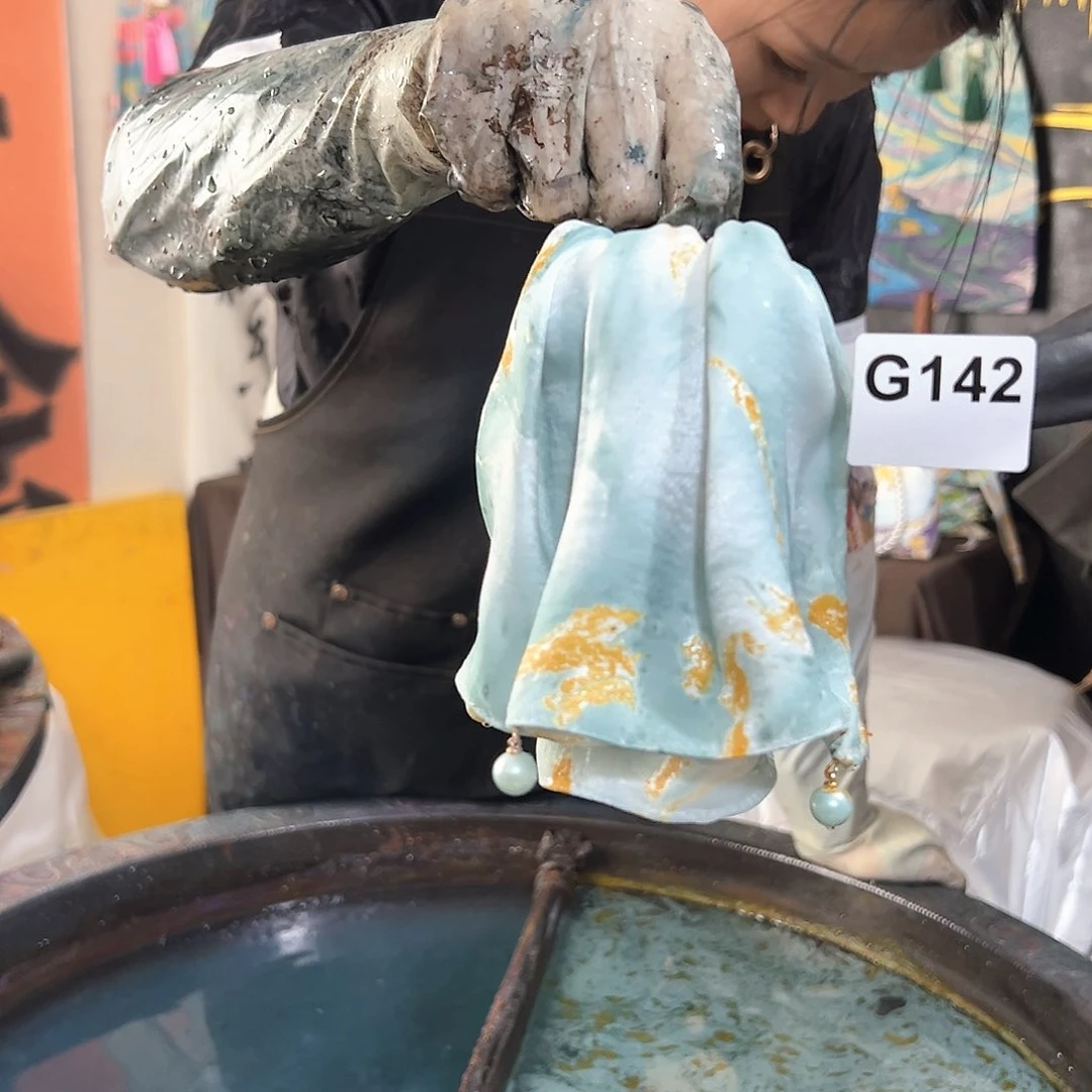 142珍珠抓夹浅蓝金