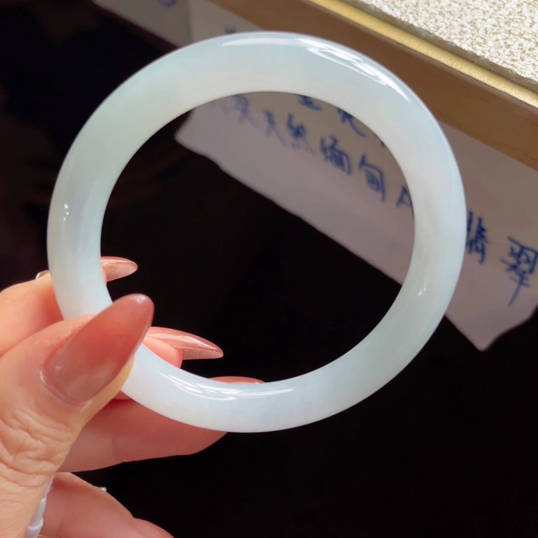 翡翠未镶嵌手镯手镯