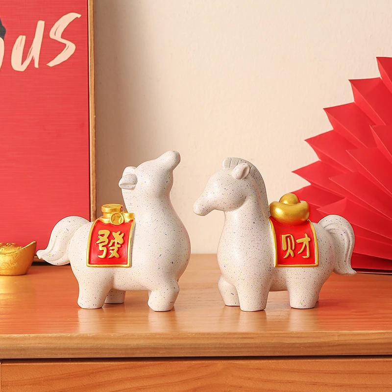 新款创意卡通马上发财摆件树脂工艺乔迁新居客厅桌面装饰布置礼品