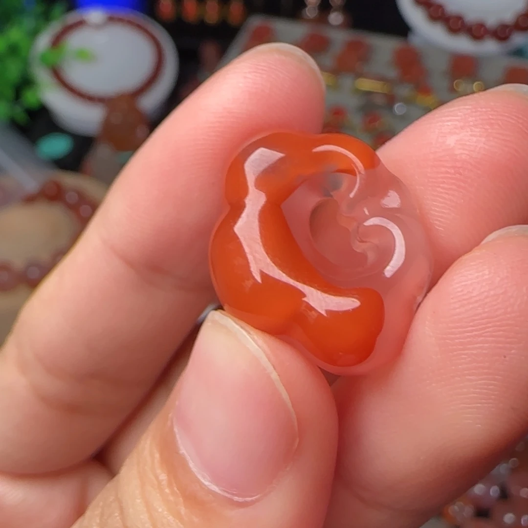 南红玛瑙未镶嵌颈饰