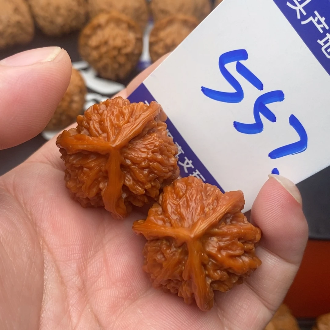 把件文玩核桃三棱32