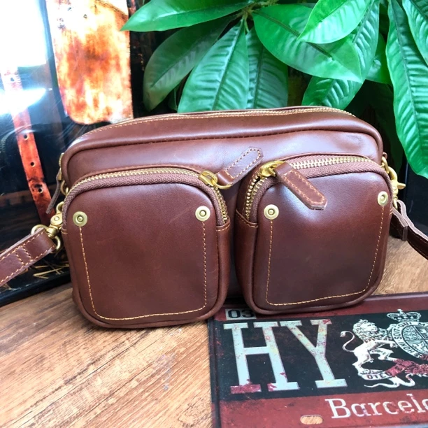 【谷道】头层牛皮中性休闲通勤斜挎包DG3082