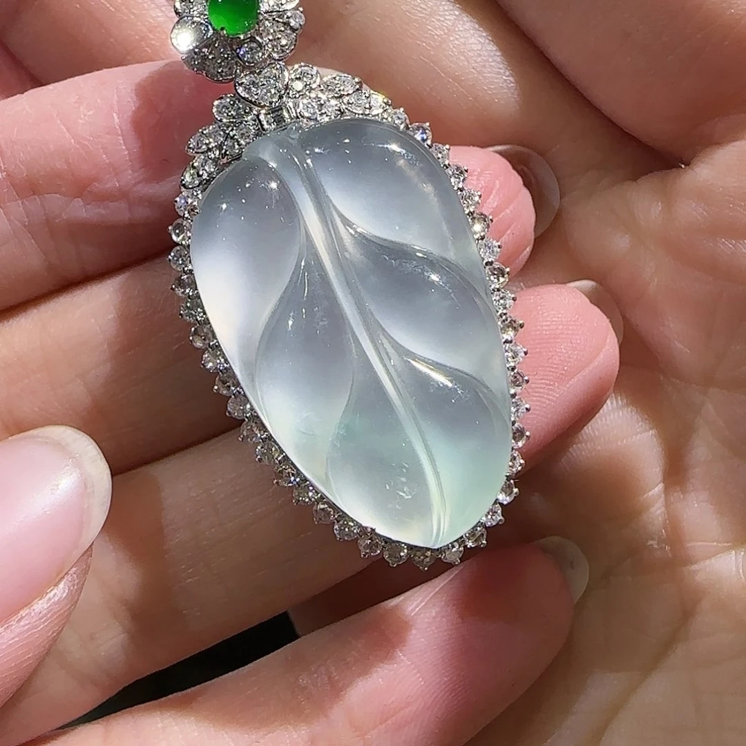 【闪购商品】颈饰18K金镶嵌翡翠?****n天然A货翡翠