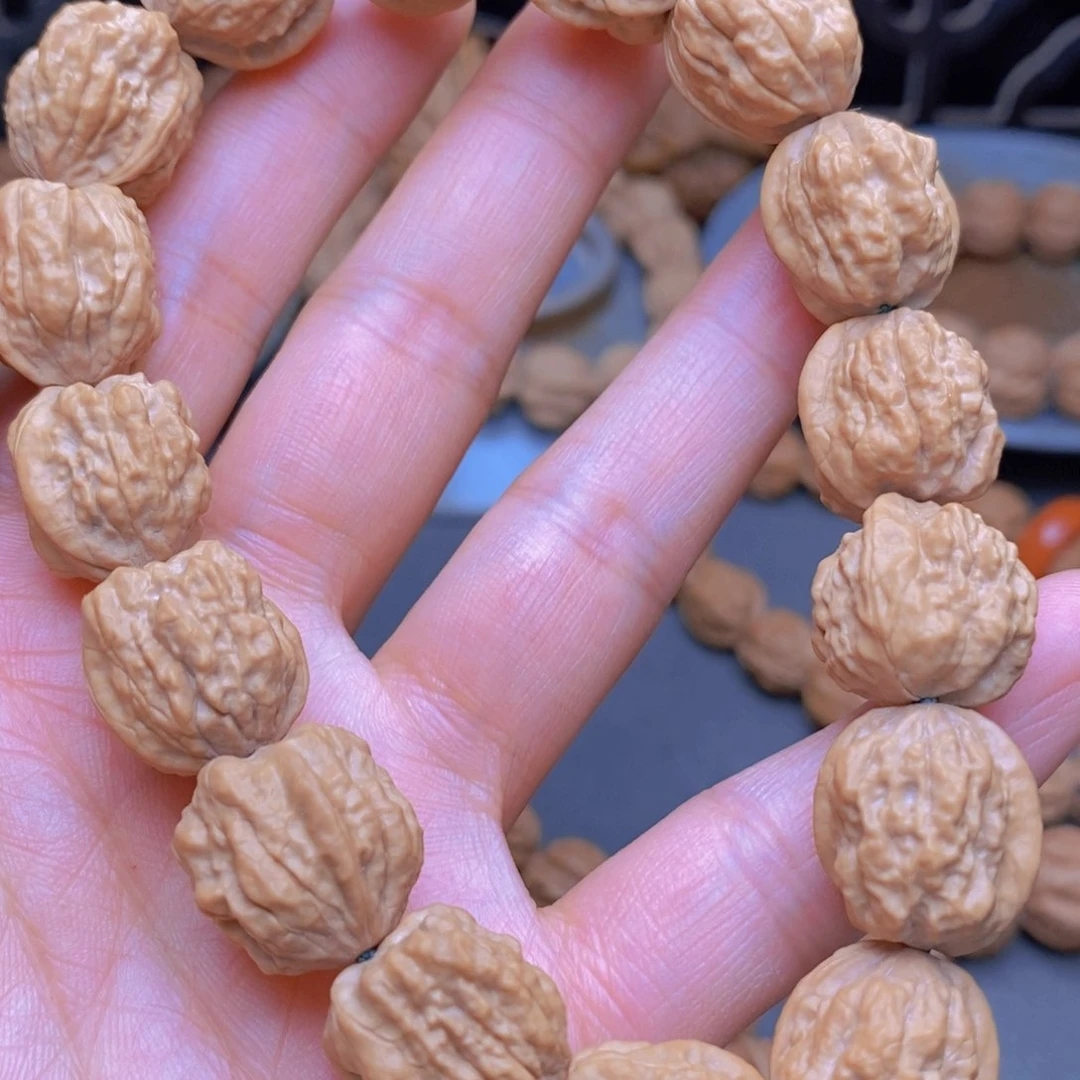 文玩核桃手串回****?蛤蟆头手串
