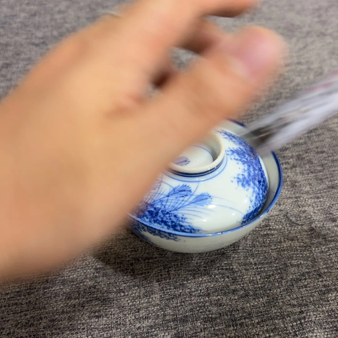 瓷片非常好看的花瓶