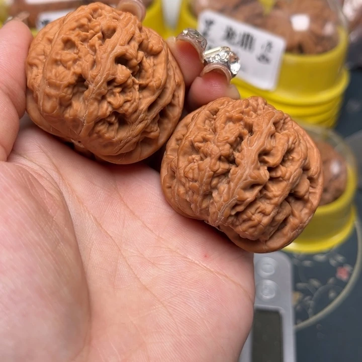 吊坠桃核45-30315-02
