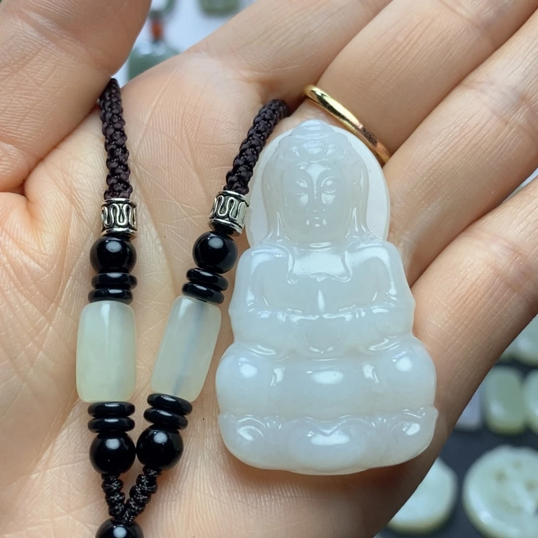 和田玉颈饰未镶嵌