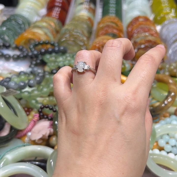 蛇纹石玉合金颈饰