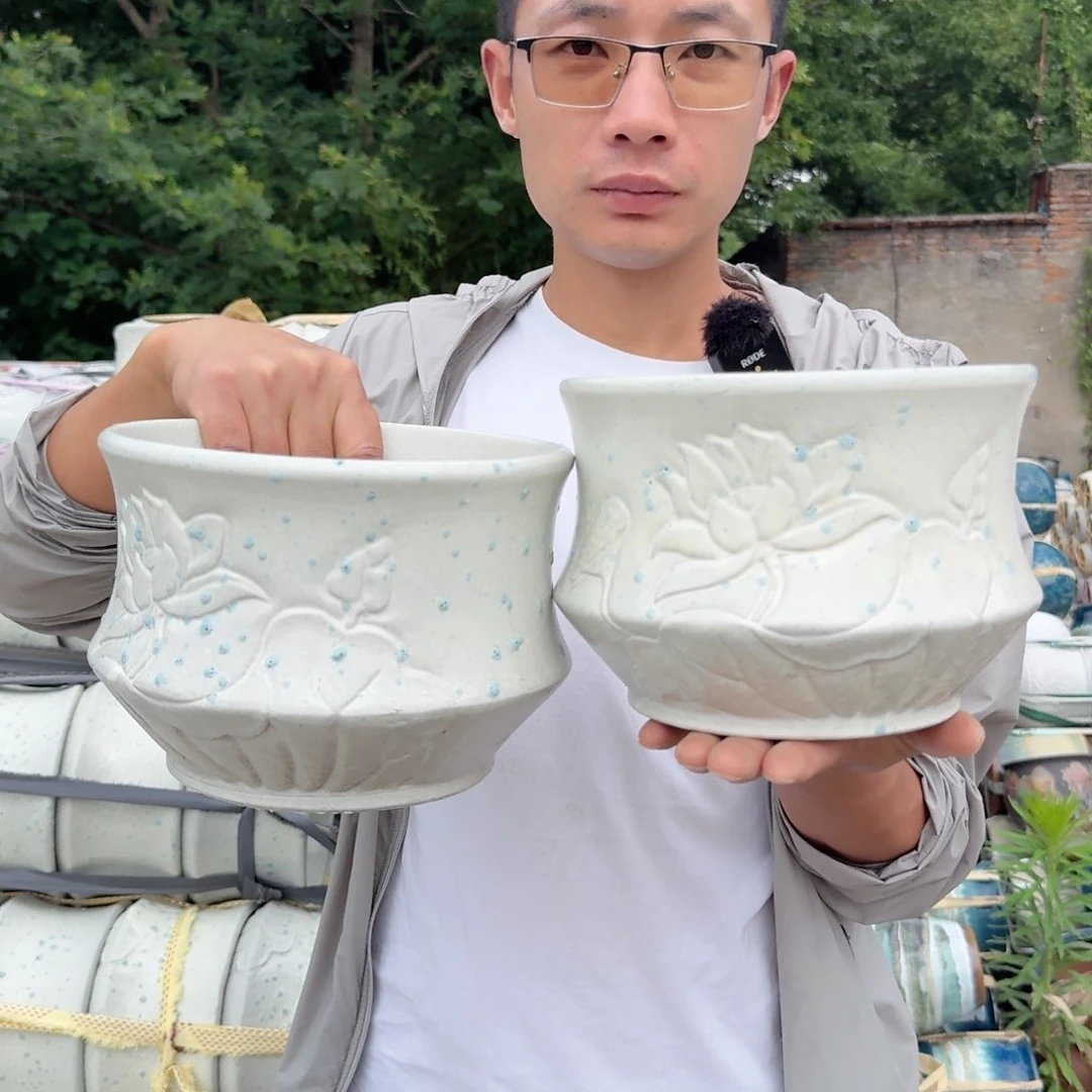 紫砂花盆口20高15（两个拼荷花白色