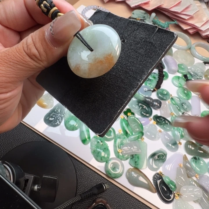 吊坠(不含链)未镶嵌翡翠38