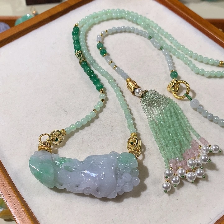 翡翠未镶嵌颈饰翡翠吊坠