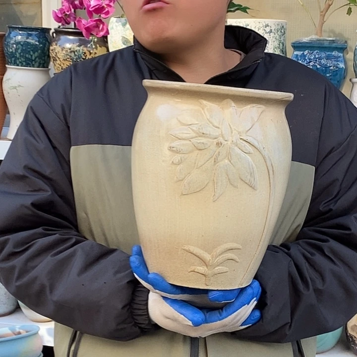 花盆紫砂口20高25瑕疵