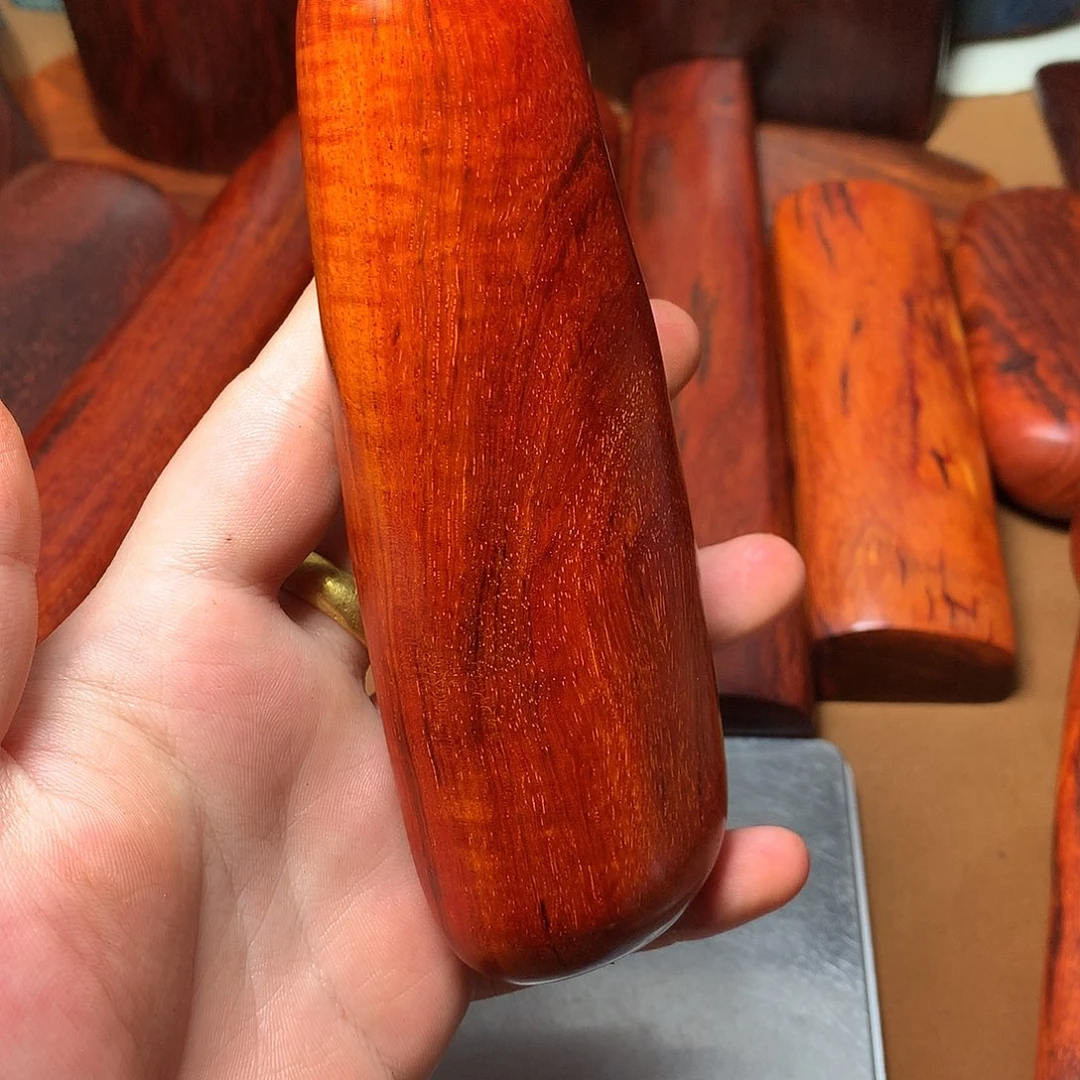 力***有檀香紫檀（小叶紫檀）