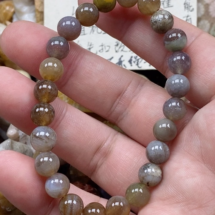 颈饰未镶嵌硅化珊瑚（珊瑚玉）