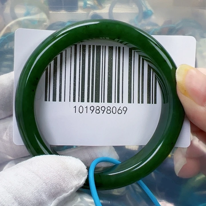 和田玉未镶嵌手镯包容55