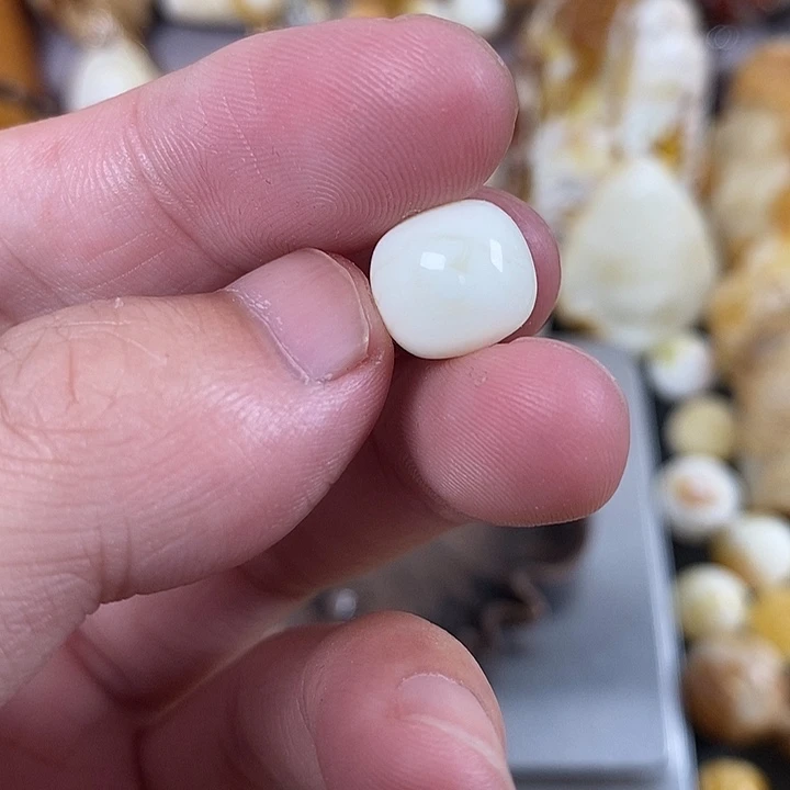 琥珀未镶嵌裸石我