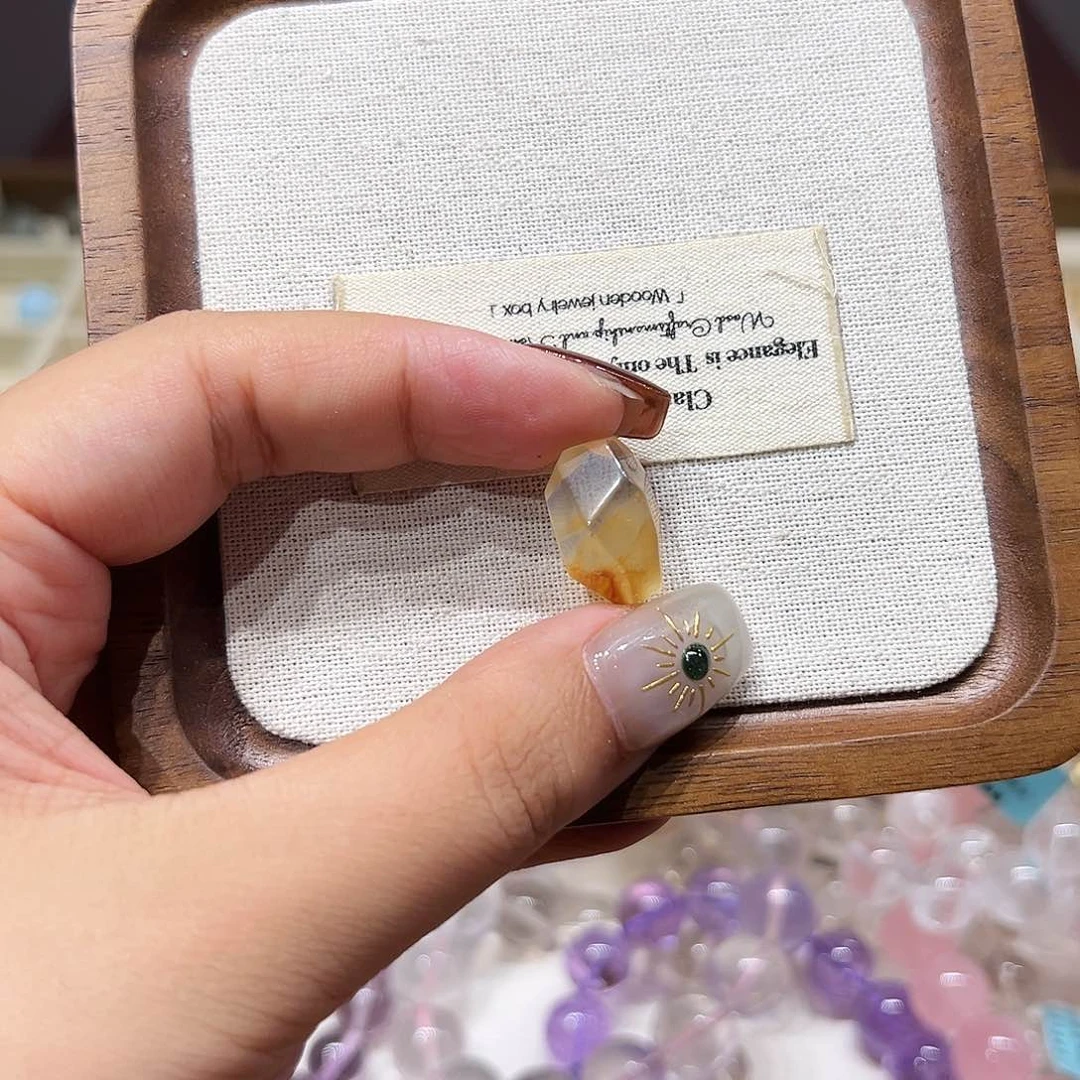 幸***9发晶手串未镶嵌黄兔毛打吊坠孔