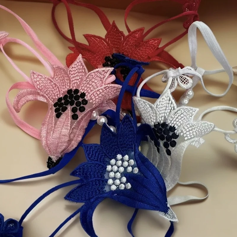 女士刺绣花朵镂空内裤 时尚潮流透气性感低腰设计