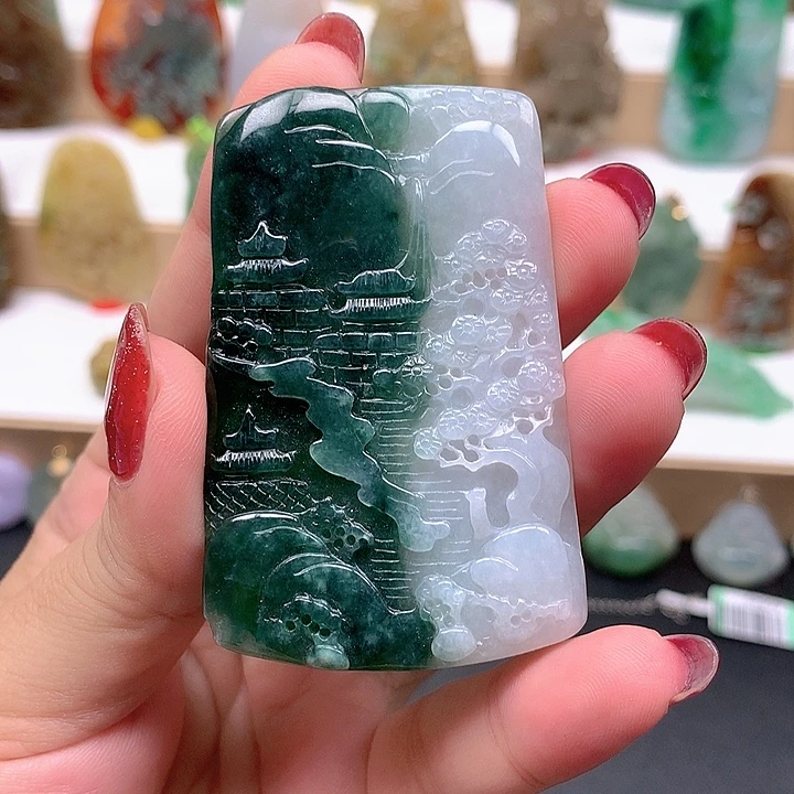 翡翠未镶嵌颈饰翡翠