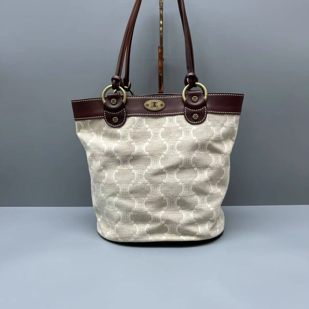 95新 Celine/思琳 老花凯旋门水桶包 尺寸23*24 SV15275
