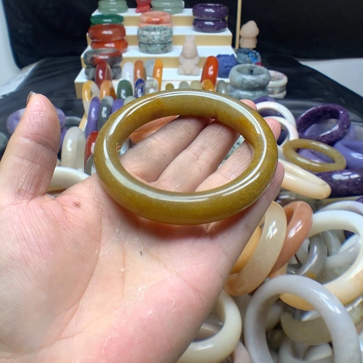 未镶嵌手镯石英质玉晗*贝