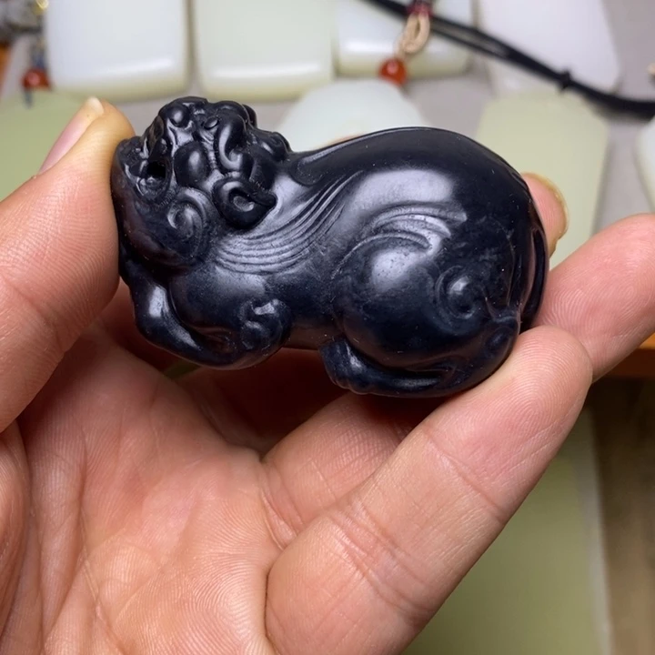 和田玉（糖玉）未镶嵌挂件貔貅