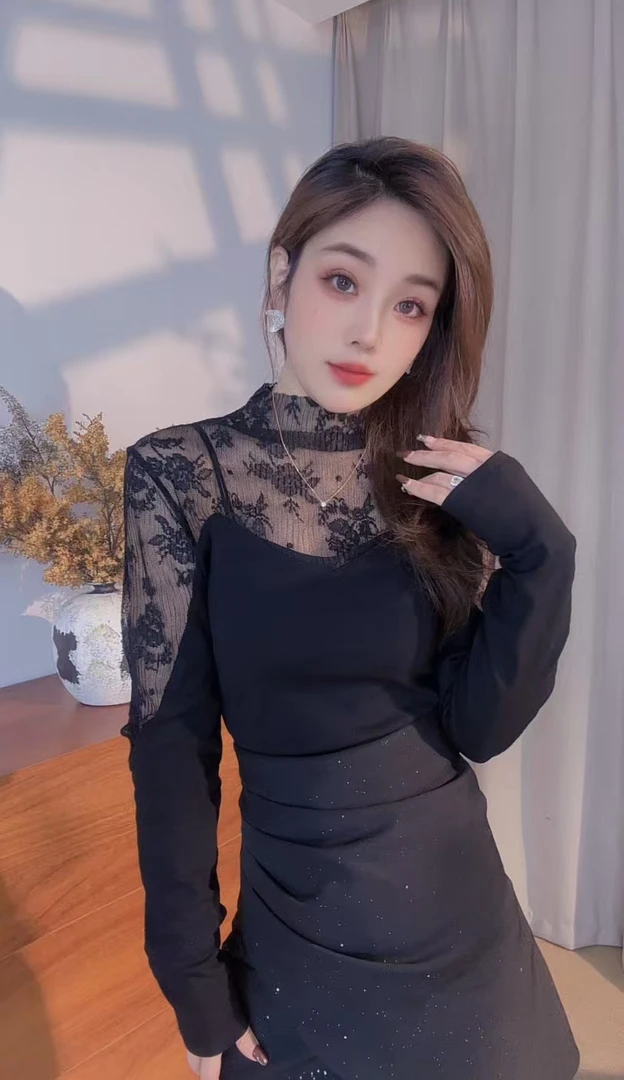 高领小衫秋冬修身蕾丝拼接显瘦打底衫半高领拼接气质百搭长袖黑色