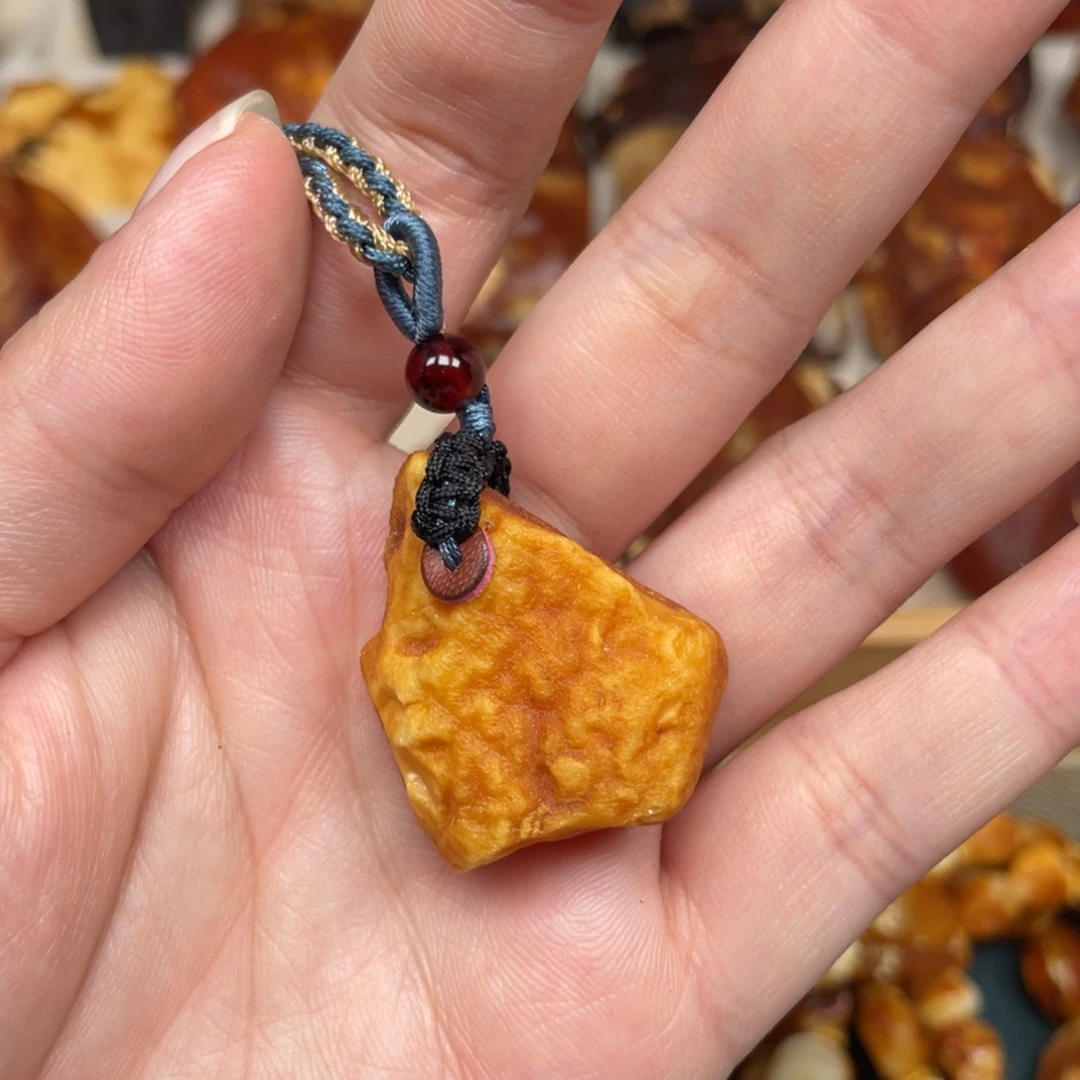 蜜蜡珠宝奇石未镶嵌