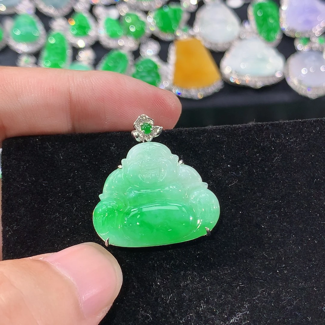 翡翠18K金镶嵌颈饰