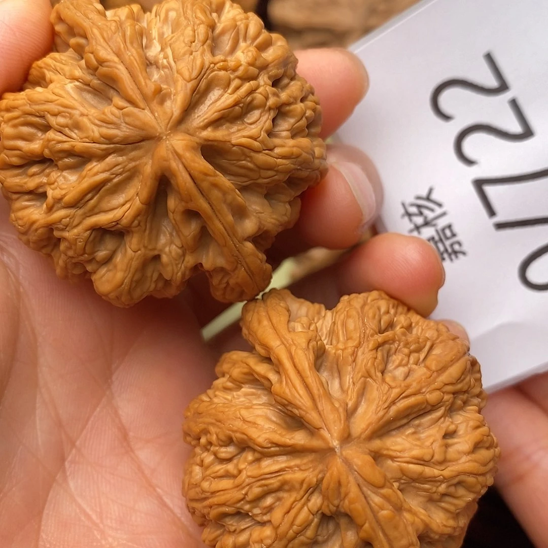 文玩核桃把件47.8粗筋