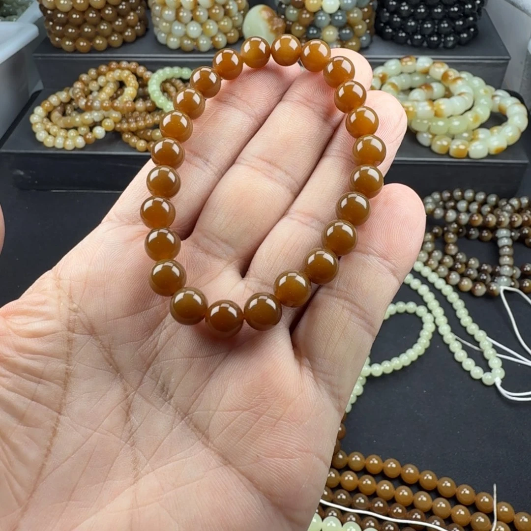 何***鸭和田玉未镶嵌手链