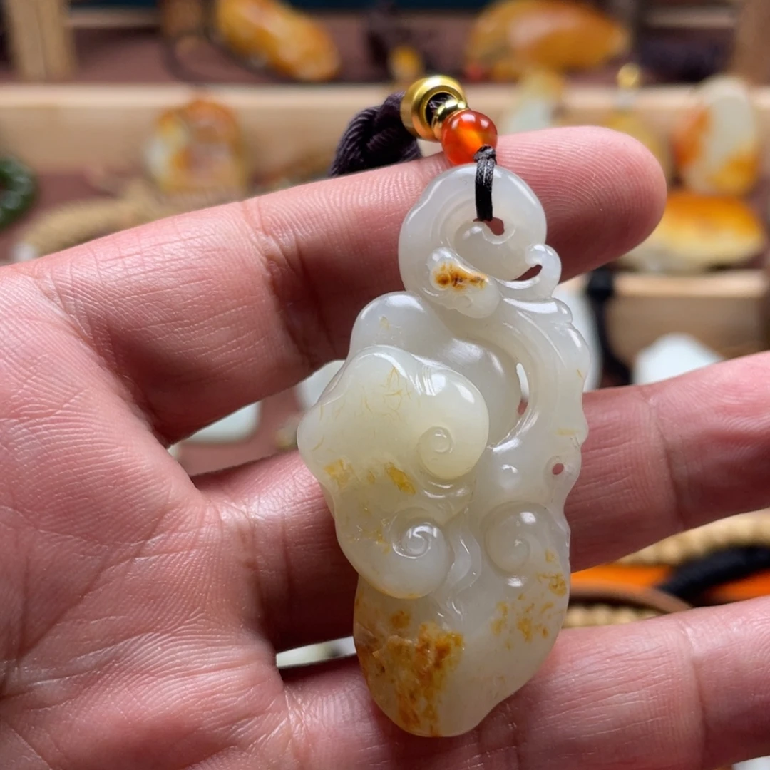 和田玉（糖玉）未镶嵌挂件