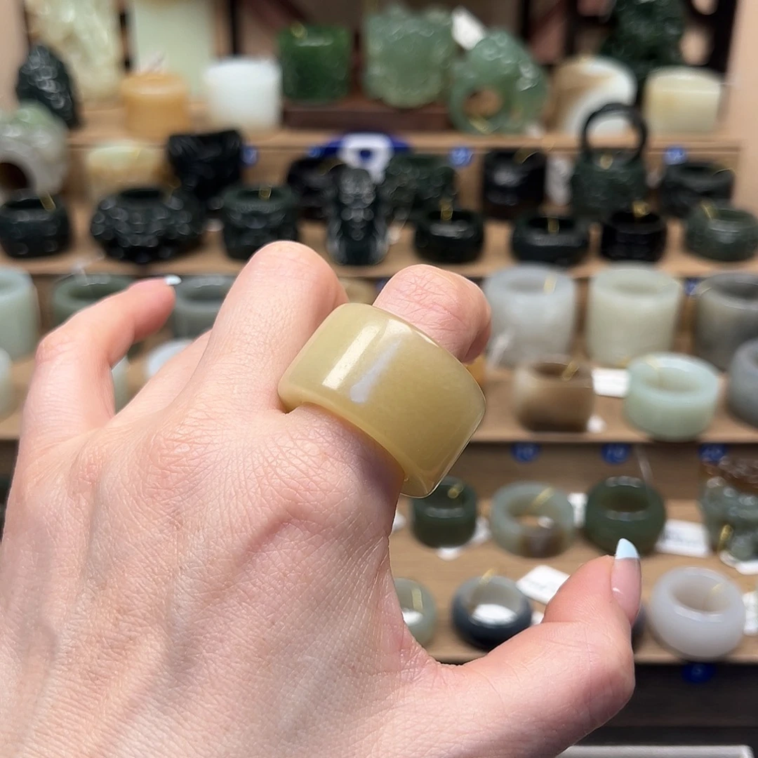 蛇纹石玉未镶嵌戒指20.7内径25号