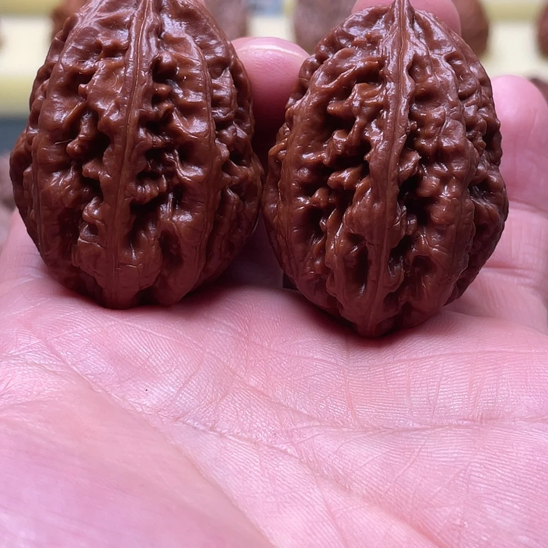 吊坠猴头核桃微瑕疵金刚塔