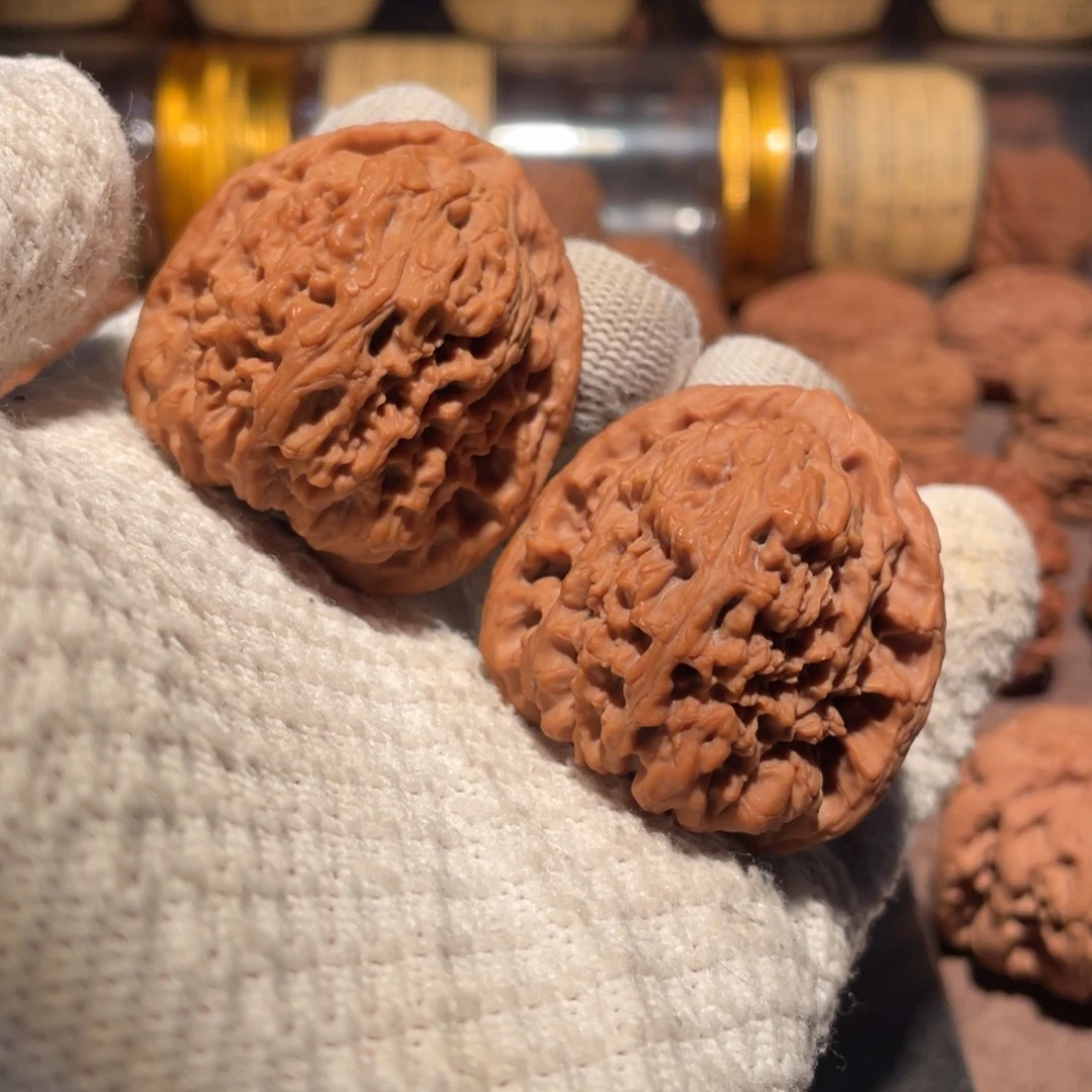 文玩核桃吊坠42三角疆