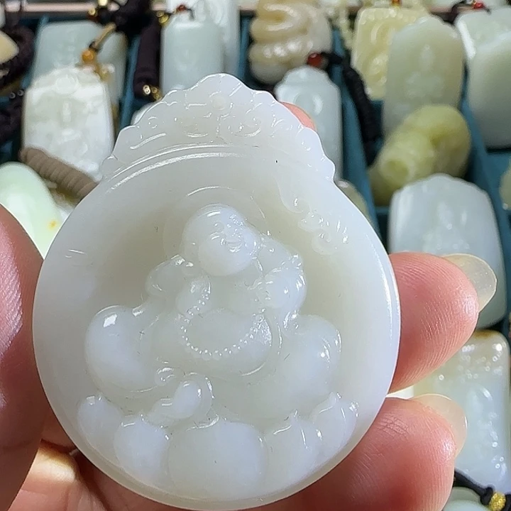 和田玉未镶嵌颈饰