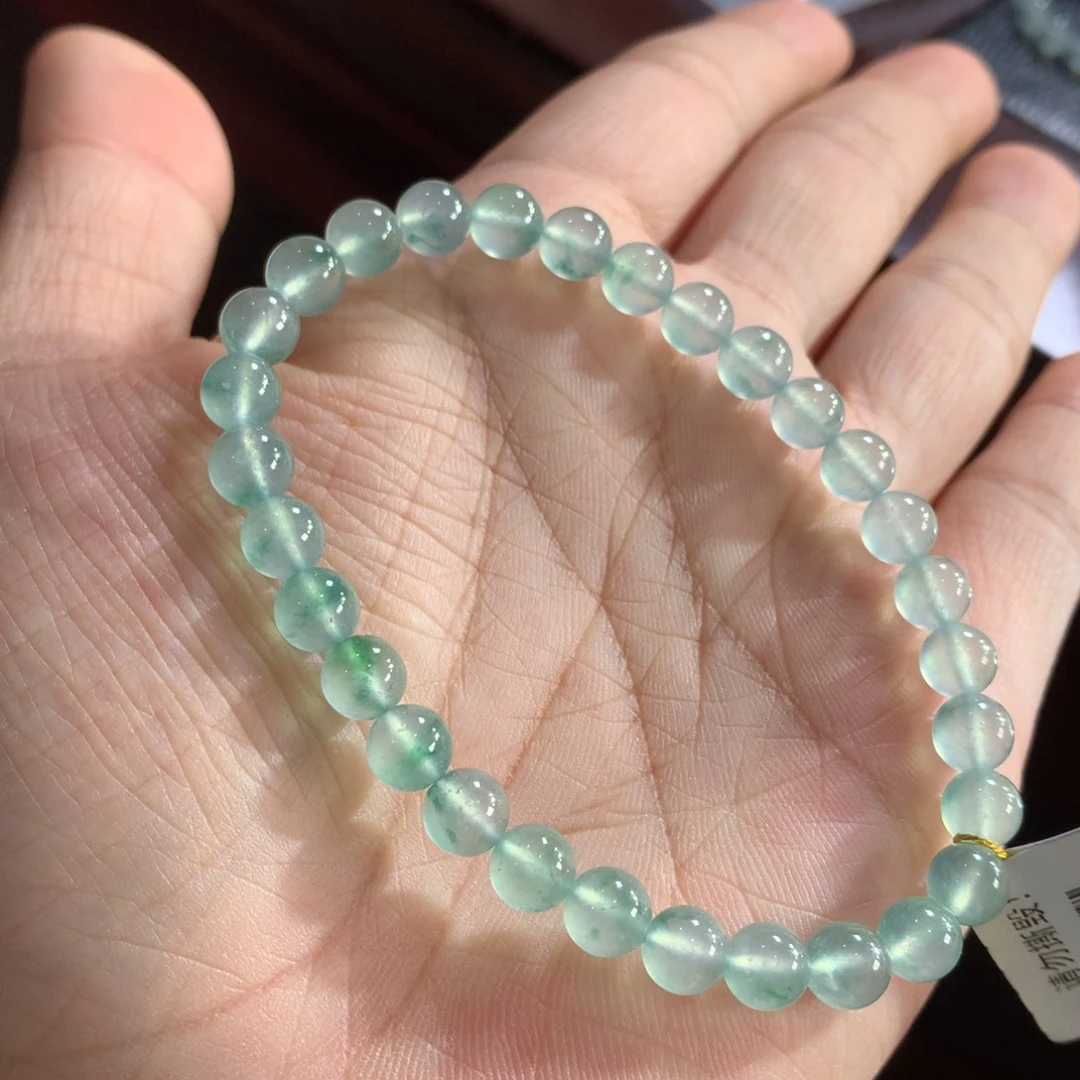 翡翠未镶嵌手链强烈推荐！高冰玻薄荷绿飘花单圈 卡6