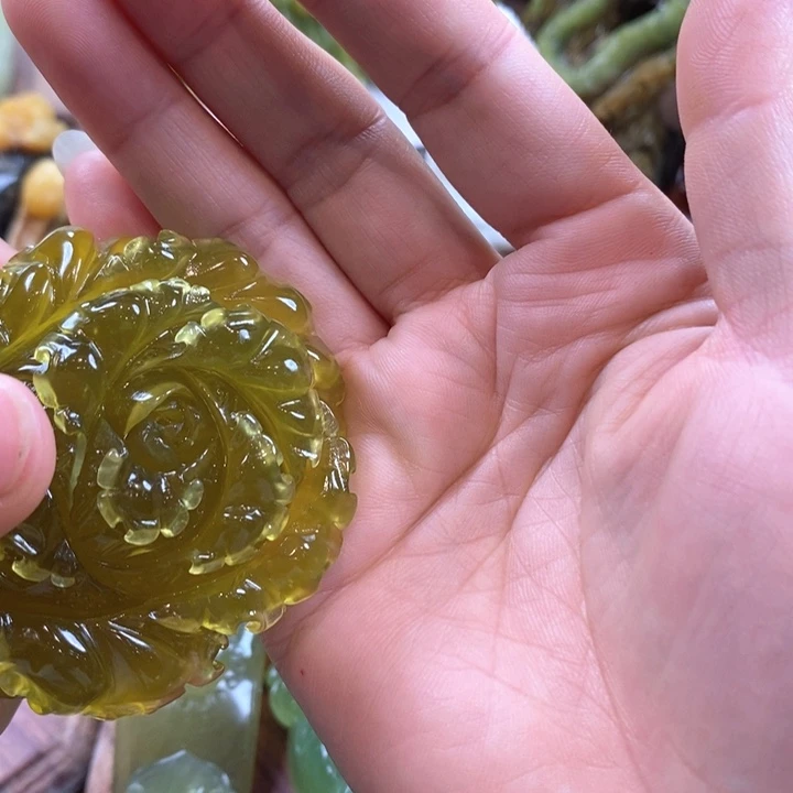 我***山未镶嵌蛇纹石玉手把