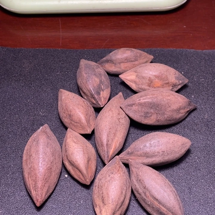 止***伍吊坠橄榄核不退不换