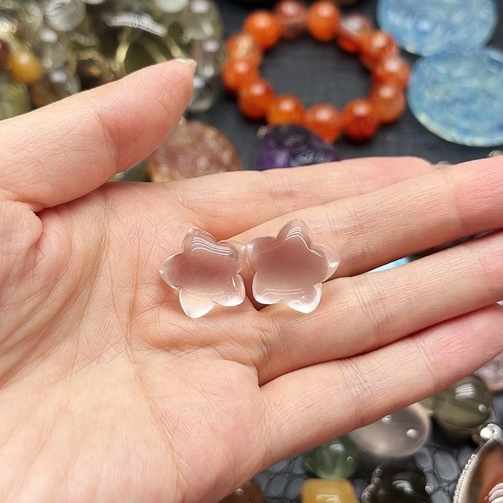 阳***露颈饰未镶嵌水晶水晶