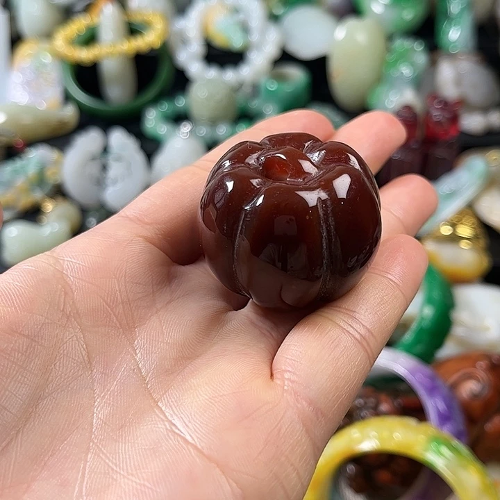 翡翠未镶嵌颈饰翡翠未镶嵌颈饰