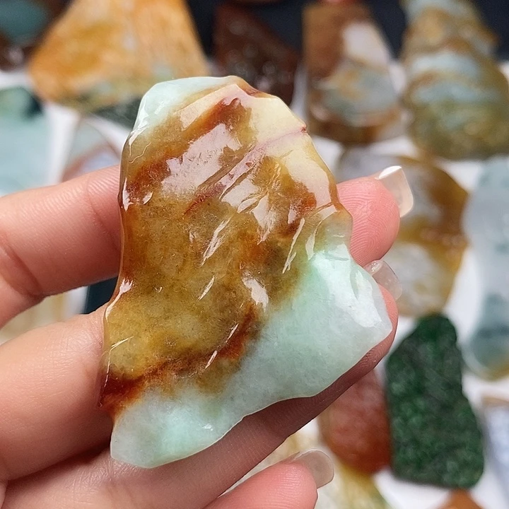 颈饰未镶嵌翡翠天然
