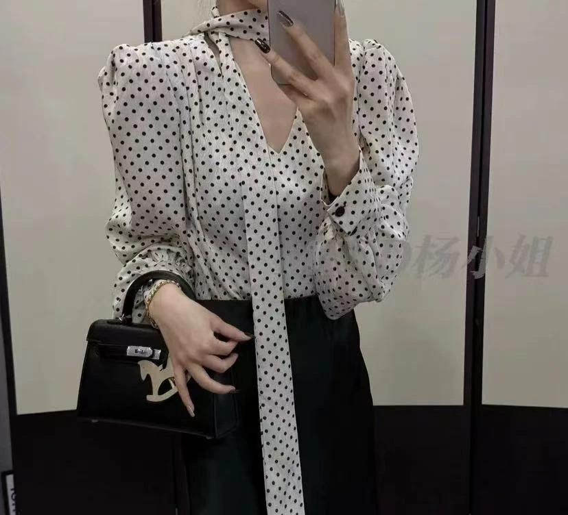 白色波点长袖衬衣女款2025新款春季复古港风泡泡袖减龄百搭上衣女