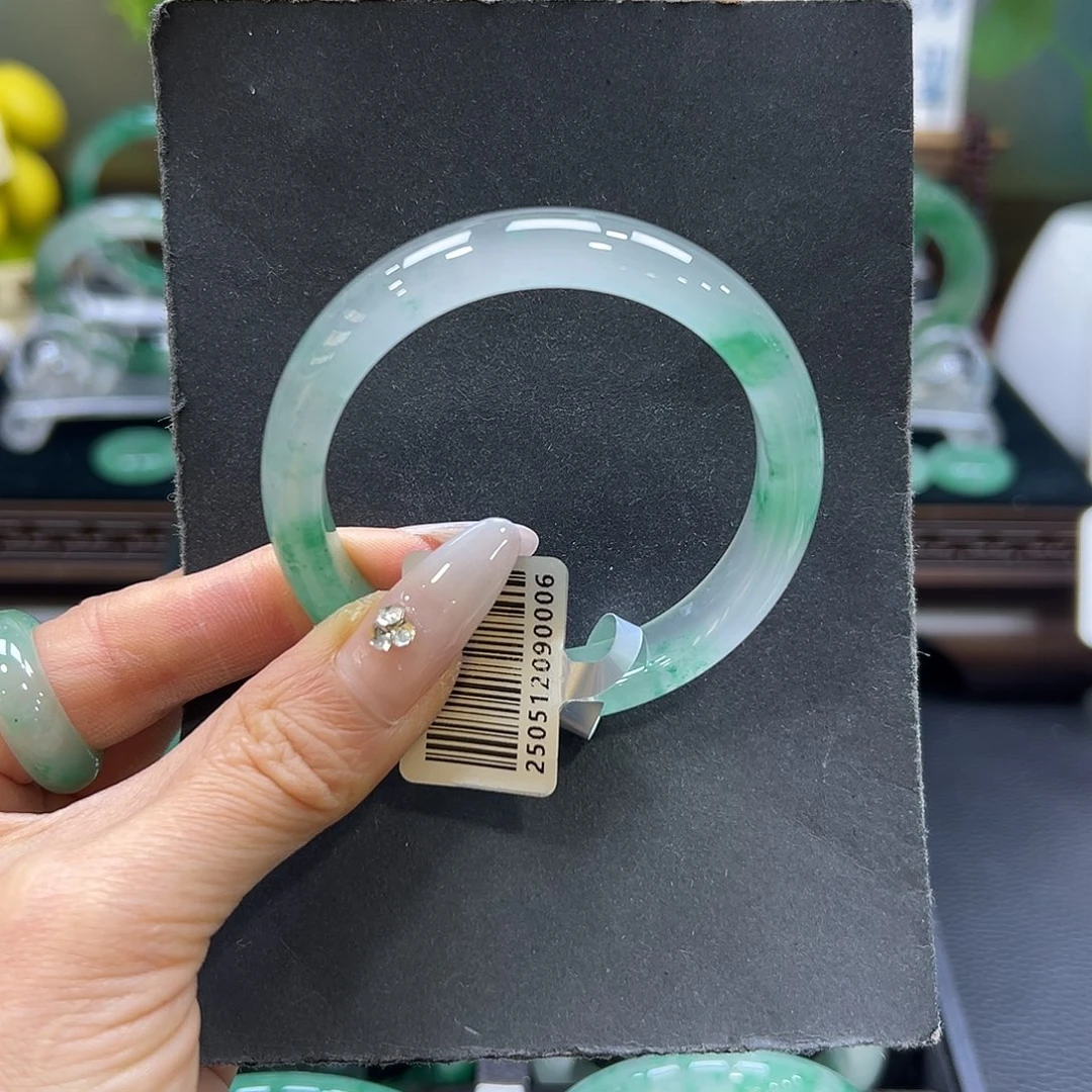 石英质玉（非洲翠）未镶嵌手镯53-54