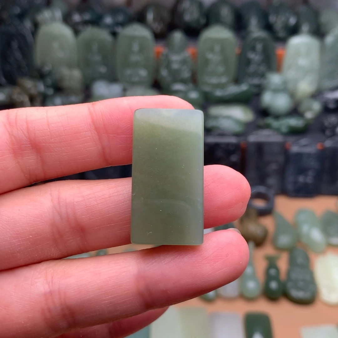 和田玉未镶嵌颈饰挂件30