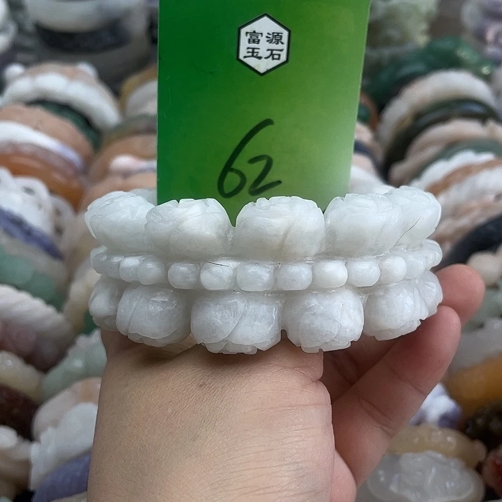 未镶嵌手镯石英岩玉